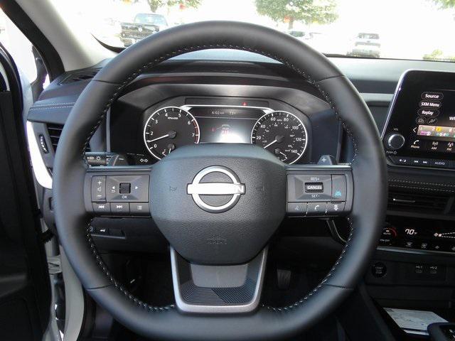 Photo of 2026 Everest White Pearl Tricoat Nissan Rogue