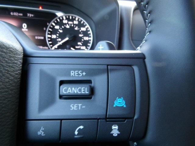 Photo of 2026 Everest White Pearl Tricoat Nissan Rogue