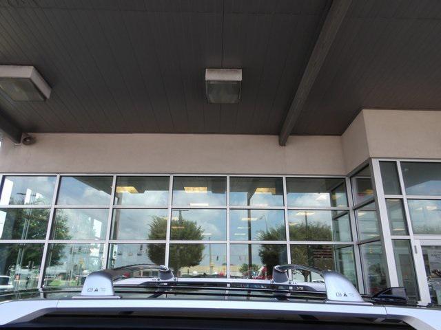 Photo of 2024 Super Black Nissan Pathfinder