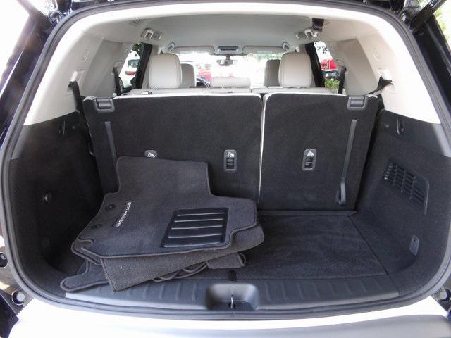 Photo of 2024 Super Black Nissan Pathfinder
