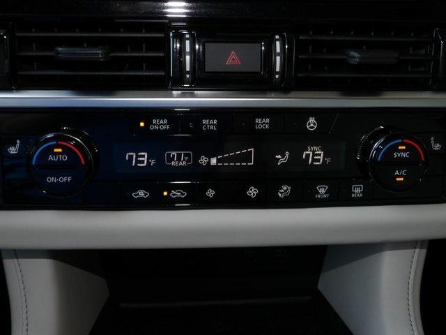 Photo of 2024 Super Black Nissan Pathfinder