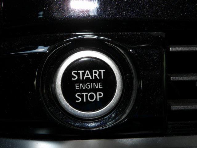 Photo of 2024 Super Black Nissan Pathfinder