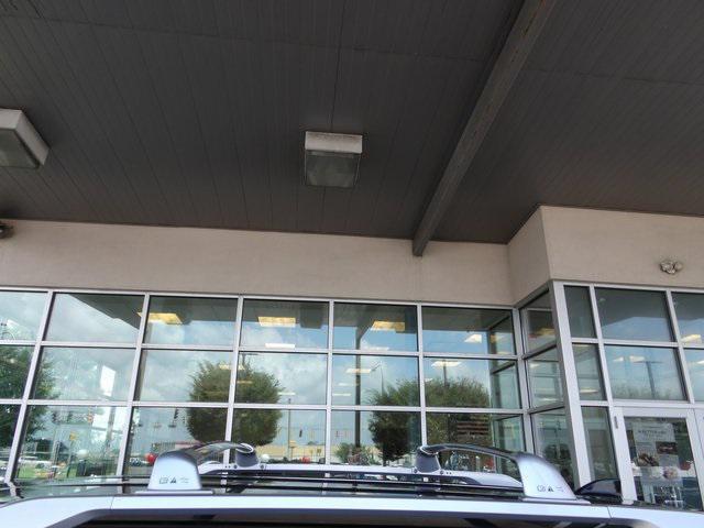 Photo of 2024 Super Black Nissan Pathfinder