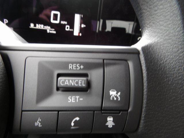 Photo of 2025 Scarlet Ember Tintcoat Nissan Kicks