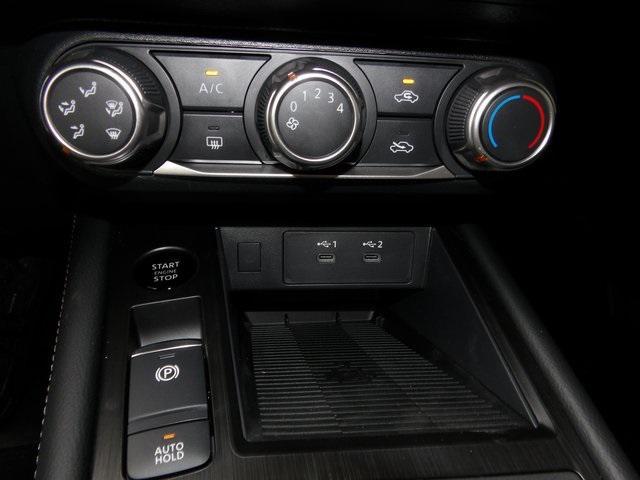 Photo of 2025 Scarlet Ember Tintcoat Nissan Kicks