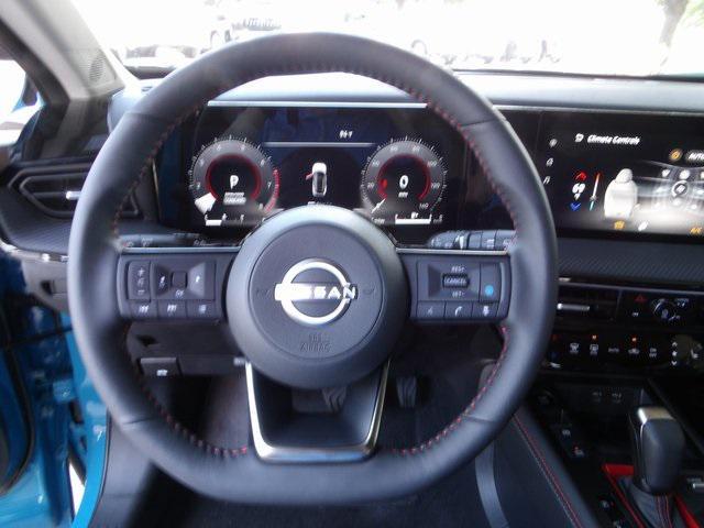 Photo of 2025 Arctic Ice Blue Metallic/Super Black Nissan Kicks