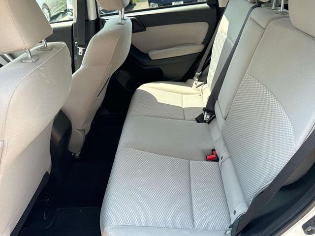 Photo of 2016 Crystal White Pearl Subaru Forester