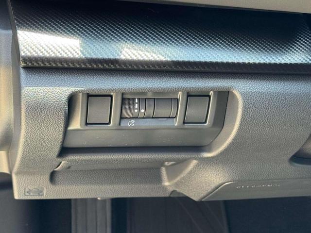 Photo of 2025 Crystal White Pearl Subaru Crosstrek