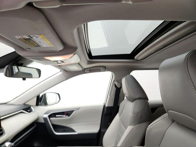 Photo of 2020 Silver Toyota RAV4