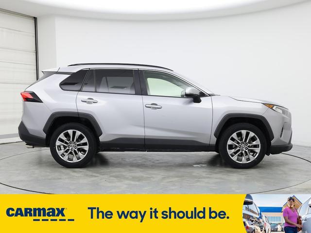 Photo of 2020 Silver Toyota RAV4