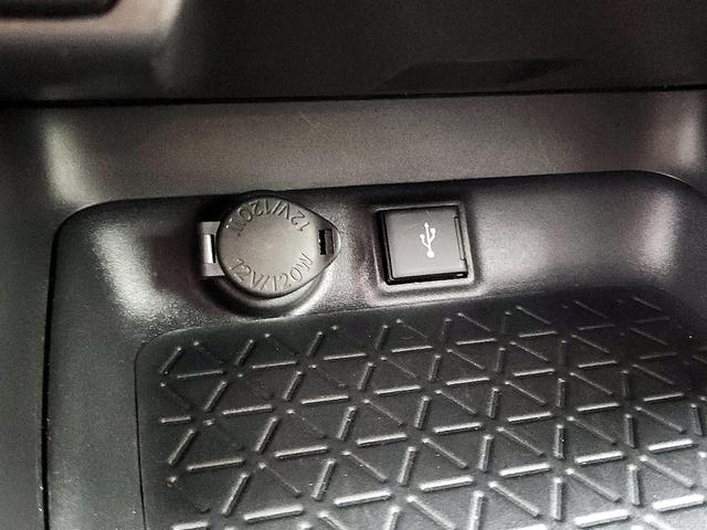 Photo of 2020 Silver Toyota RAV4