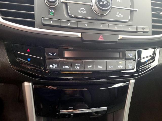 Photo of 2017 Gray Honda Accord