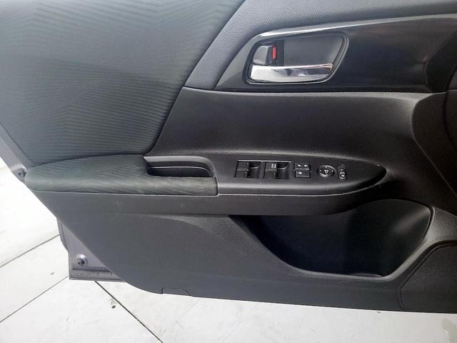 Photo of 2017 Gray Honda Accord