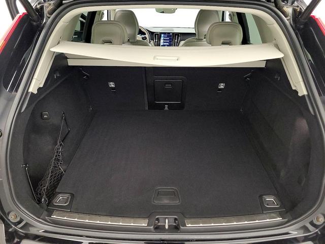 Photo of 2021 Black Volvo XC60