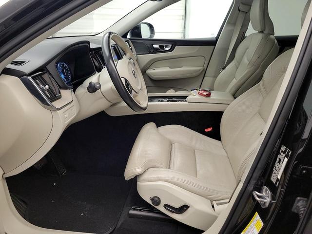 Photo of 2021 Black Volvo XC60