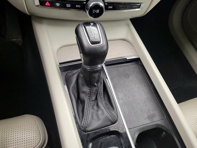 Photo of 2021 Black Volvo XC60