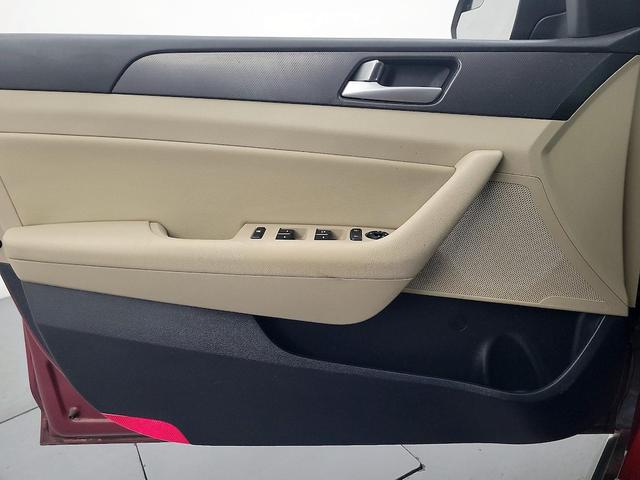 Photo of 2016 Red Hyundai SONATA