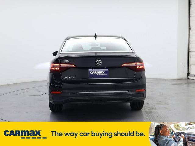 Photo of 2023 Black Volkswagen Jetta