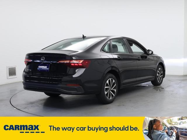 Photo of 2023 Black Volkswagen Jetta