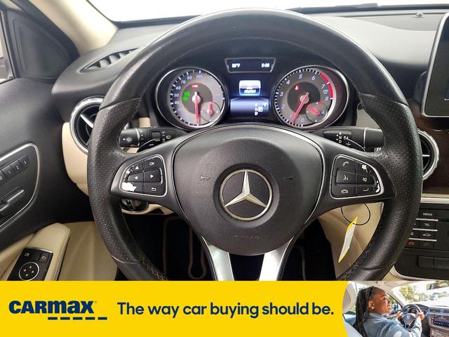 Photo of 2017 White Mercedes-Benz GLA 250