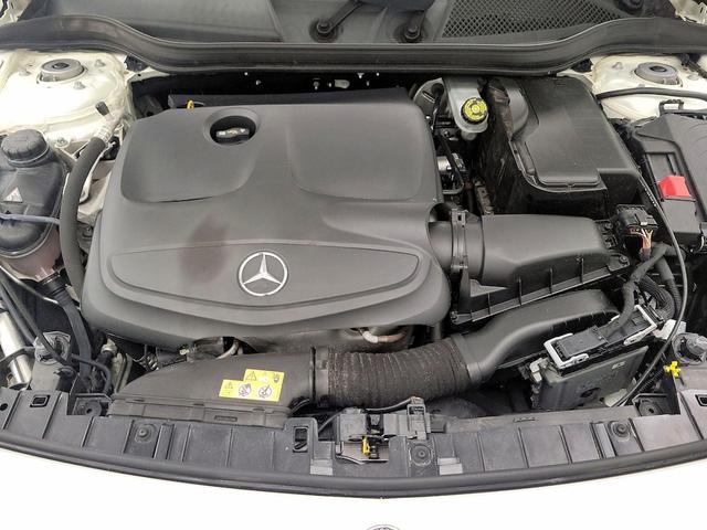 Photo of 2017 White Mercedes-Benz GLA 250