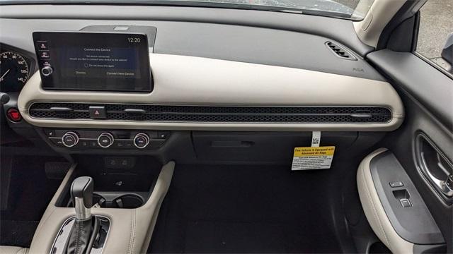Photo of 2026 Lunar Silver Honda HR-V