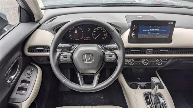 Photo of 2026 Lunar Silver Honda HR-V