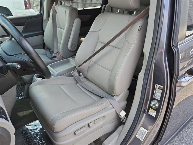 Photo of 2014 Modern Steel Metallic Honda Odyssey