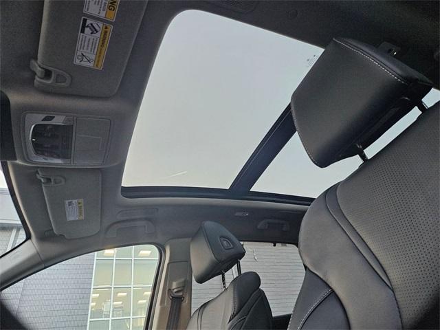 Photo of 2025 Majestic Black Pearl Acura MDX