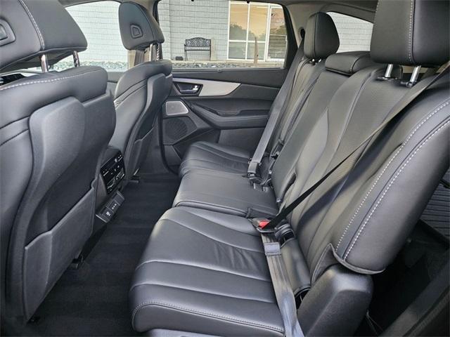 Photo of 2025 Majestic Black Pearl Acura MDX