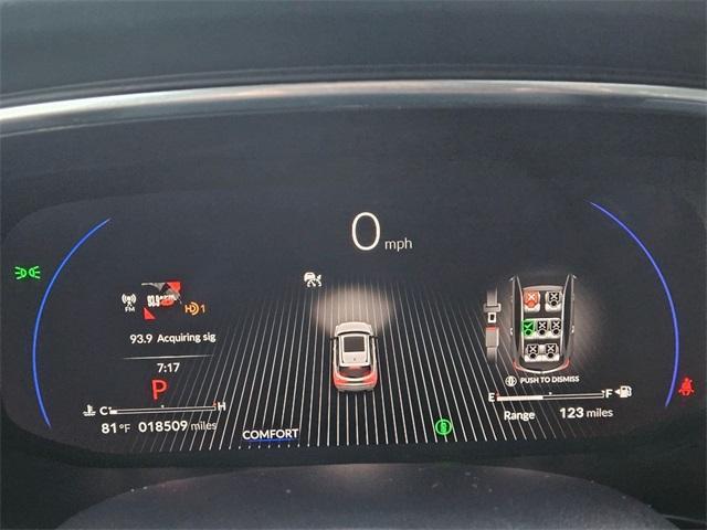 Photo of 2025 Majestic Black Pearl Acura MDX