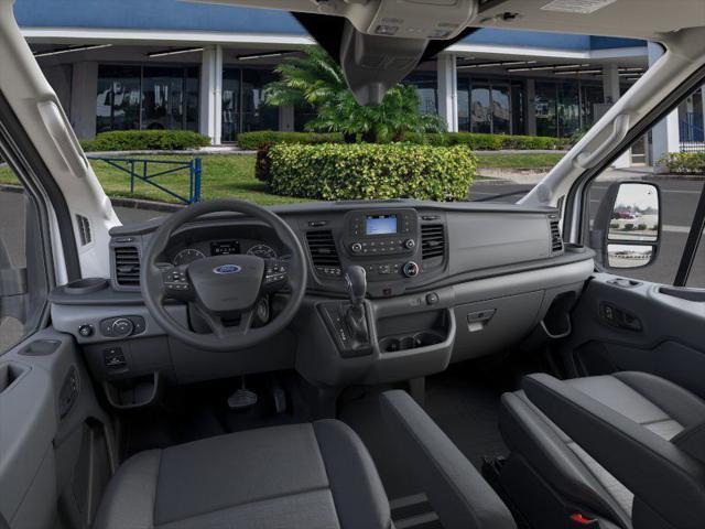 Photo of 2025 Oxford White Ford Transit-250