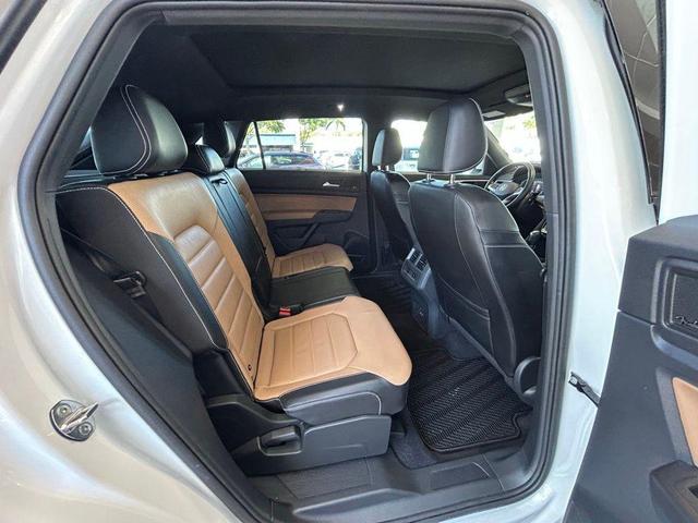 Photo of 2022 Pure White Volkswagen Atlas Cross Sport