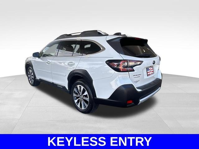 Photo of 2023 Crystal White Pearl Subaru Outback