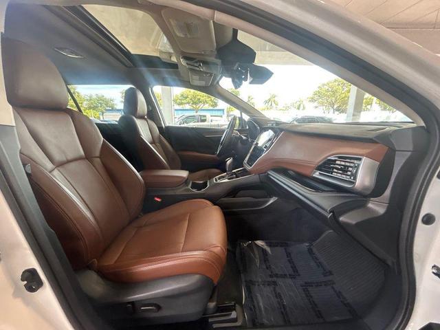 Photo of 2023 Crystal White Pearl Subaru Outback