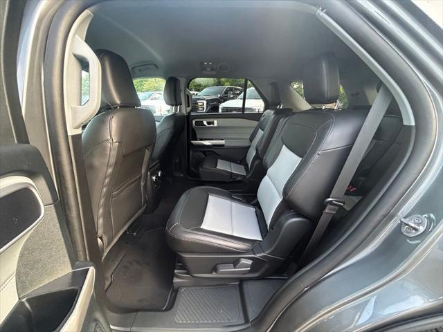 Photo of 2023 Carbonized Gray Metallic Ford Explorer