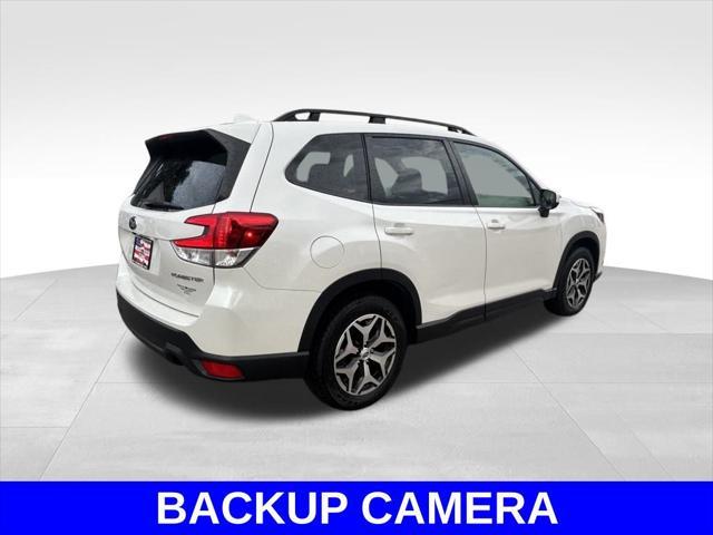 Photo of 2022 Crystal White Pearl Subaru Forester