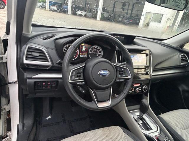 Photo of 2022 Crystal White Pearl Subaru Forester