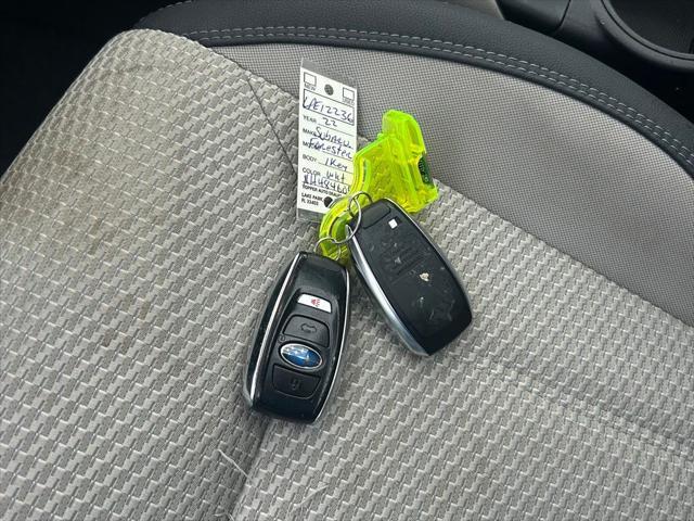 Photo of 2022 Crystal White Pearl Subaru Forester