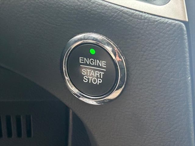 Photo of 2022 Silver Metallic Ford Edge