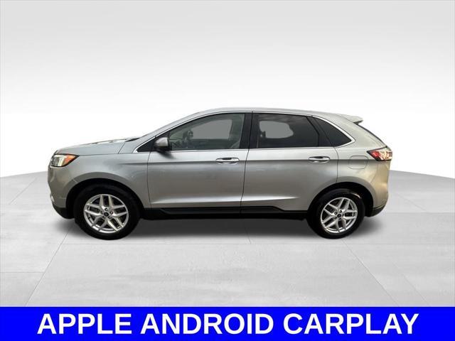 Photo of 2022 Silver Metallic Ford Edge