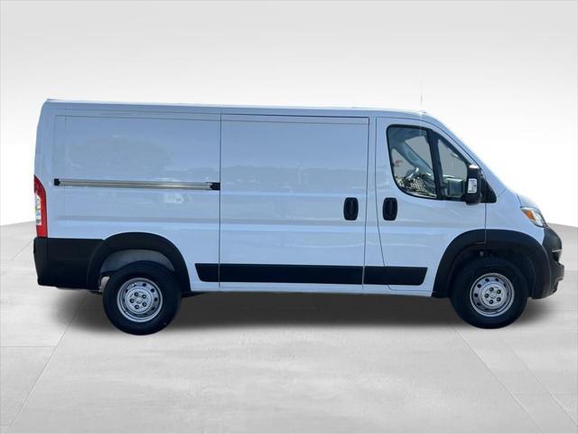 Photo of 2023 Bright White Clearcoat RAM ProMaster 1500
