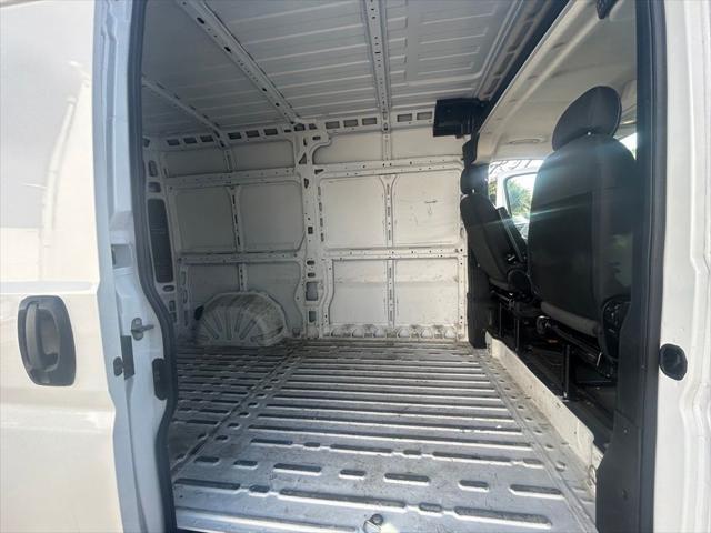 Photo of 2023 Bright White Clearcoat RAM ProMaster 2500
