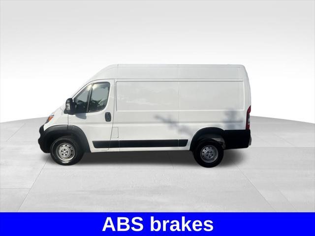 Photo of 2023 Bright White Clearcoat RAM ProMaster 2500