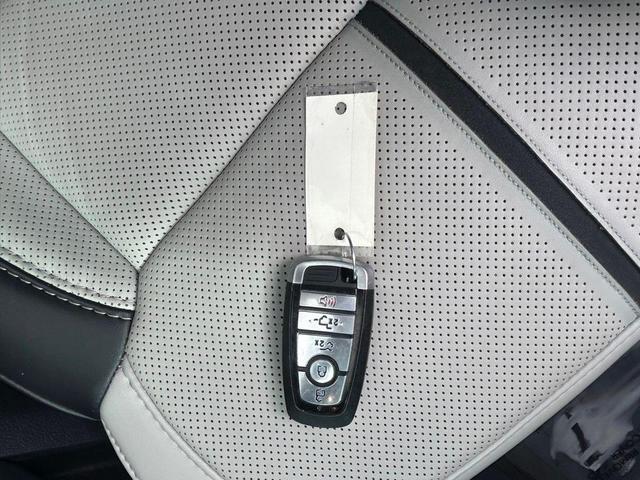Photo of 2024 Avalanche Ford F-150 Lightning
