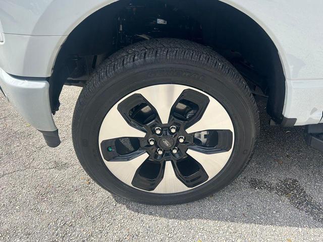 Photo of 2024 Avalanche Ford F-150 Lightning