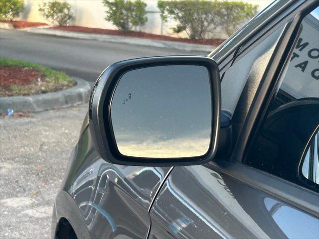 Photo of 2024 Carbonized Gray Metallic Ford Edge