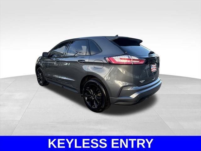 Photo of 2024 Carbonized Gray Metallic Ford Edge