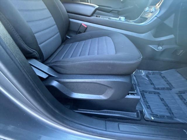 Photo of 2024 Carbonized Gray Metallic Ford Edge