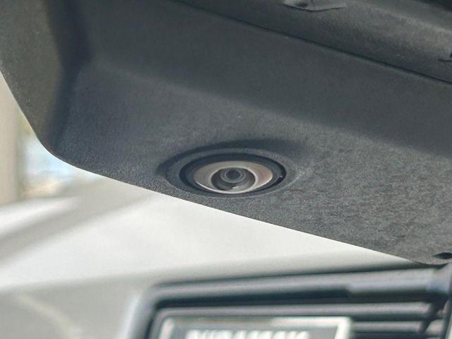 Photo of 2023 Summit White GMC Sierra 1500
